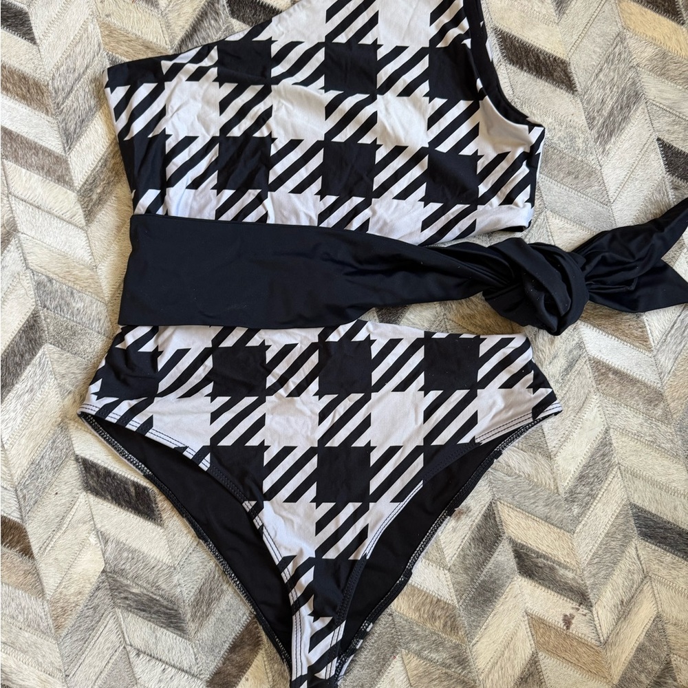 Beach Riot Houndstooth Black and White One-Shoulder Swimsuit